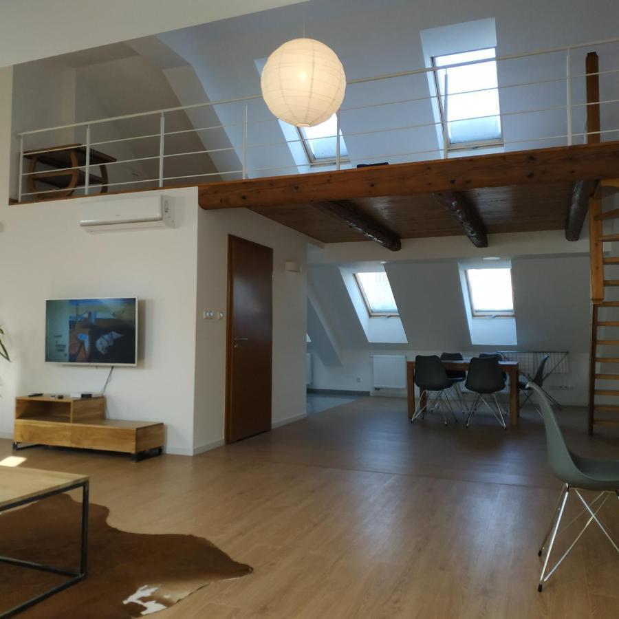 Apartament"Nad Niwka 6" Z Zamykanym Bezplatnym Parkingiem Bielsko-Biala Bagian luar foto