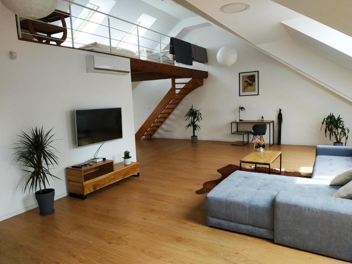 Apartament"Nad Niwka 6" Z Zamykanym Bezplatnym Parkingiem Bielsko-Biala Bagian luar foto