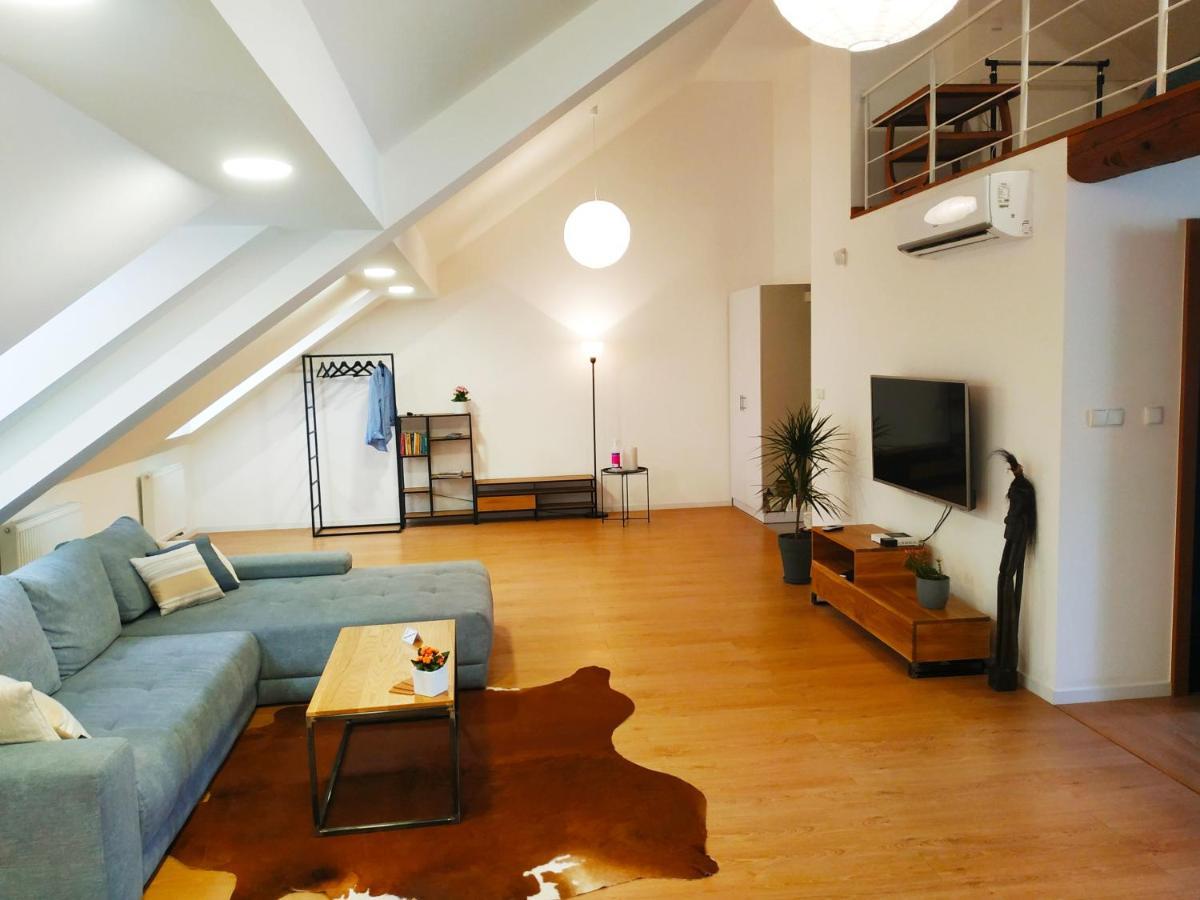 Apartament"Nad Niwka 6" Z Zamykanym Bezplatnym Parkingiem Bielsko-Biala Bagian luar foto