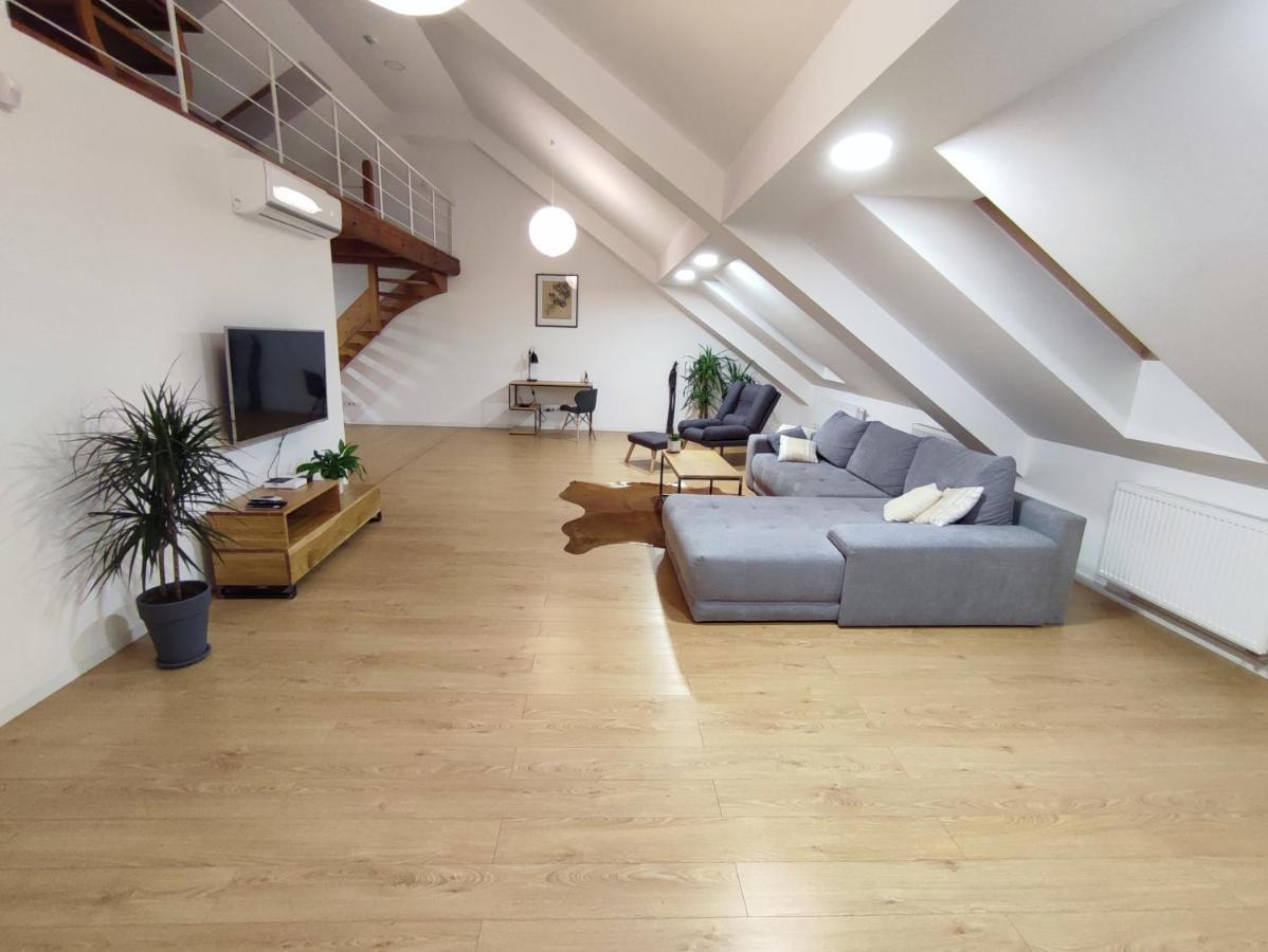 Apartament"Nad Niwka 6" Z Zamykanym Bezplatnym Parkingiem Bielsko-Biala Bagian luar foto