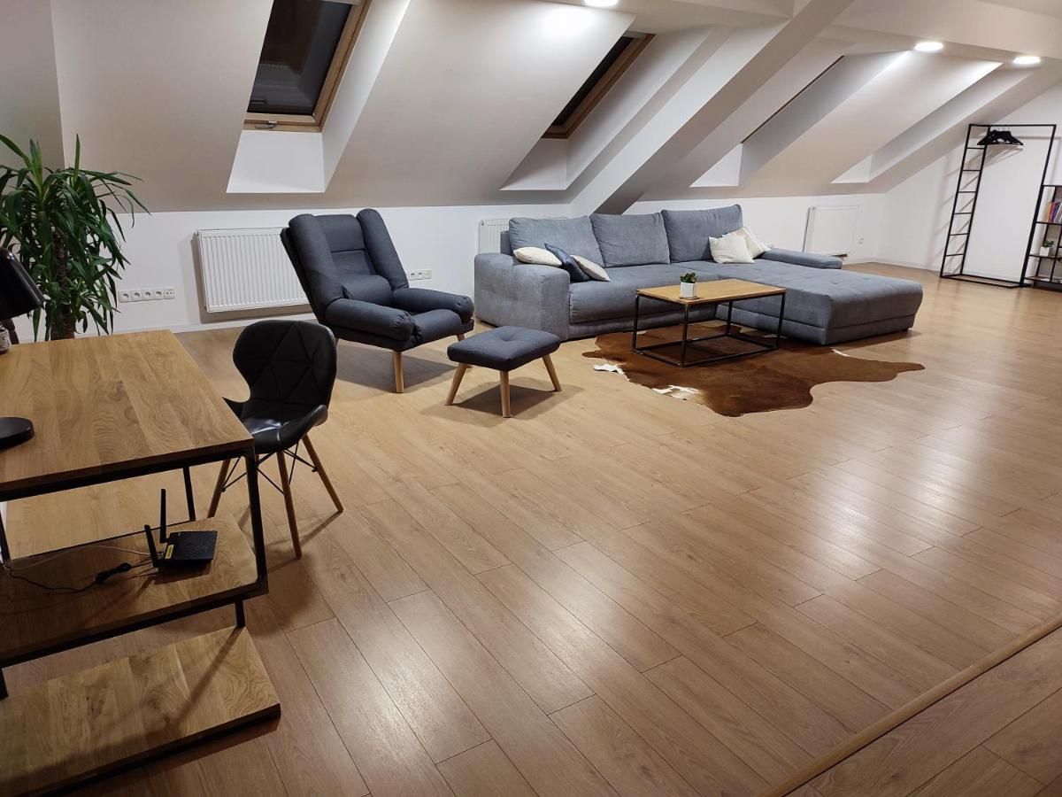 Apartament"Nad Niwka 6" Z Zamykanym Bezplatnym Parkingiem Bielsko-Biala Bagian luar foto